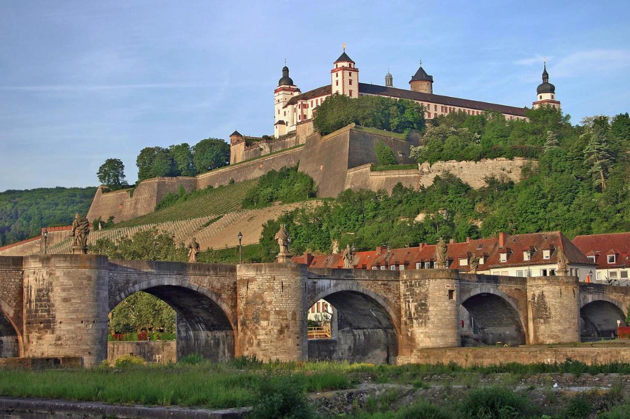 Attraktive 3-Zimmerwohnung - Zentrum Wuerzburg & Naehe Bahnhof Dış mekan fotoğraf
